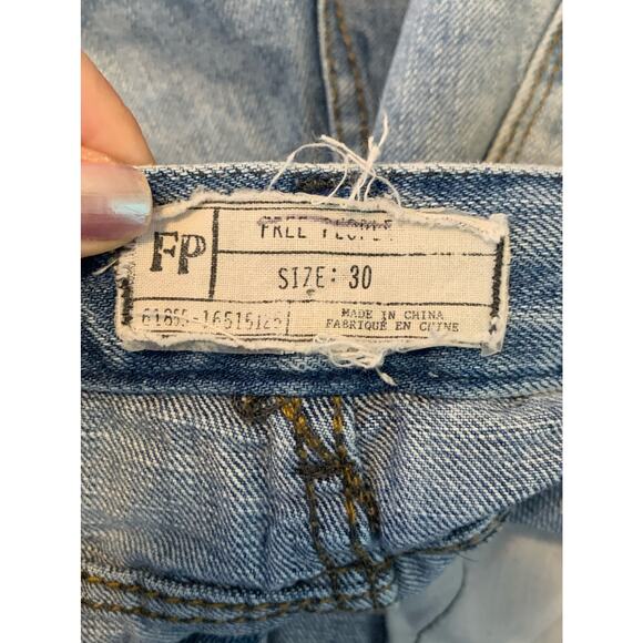 Free People Eliot Embroidered Denim Cut Out Shorts size 30 - Picture 3 of 8